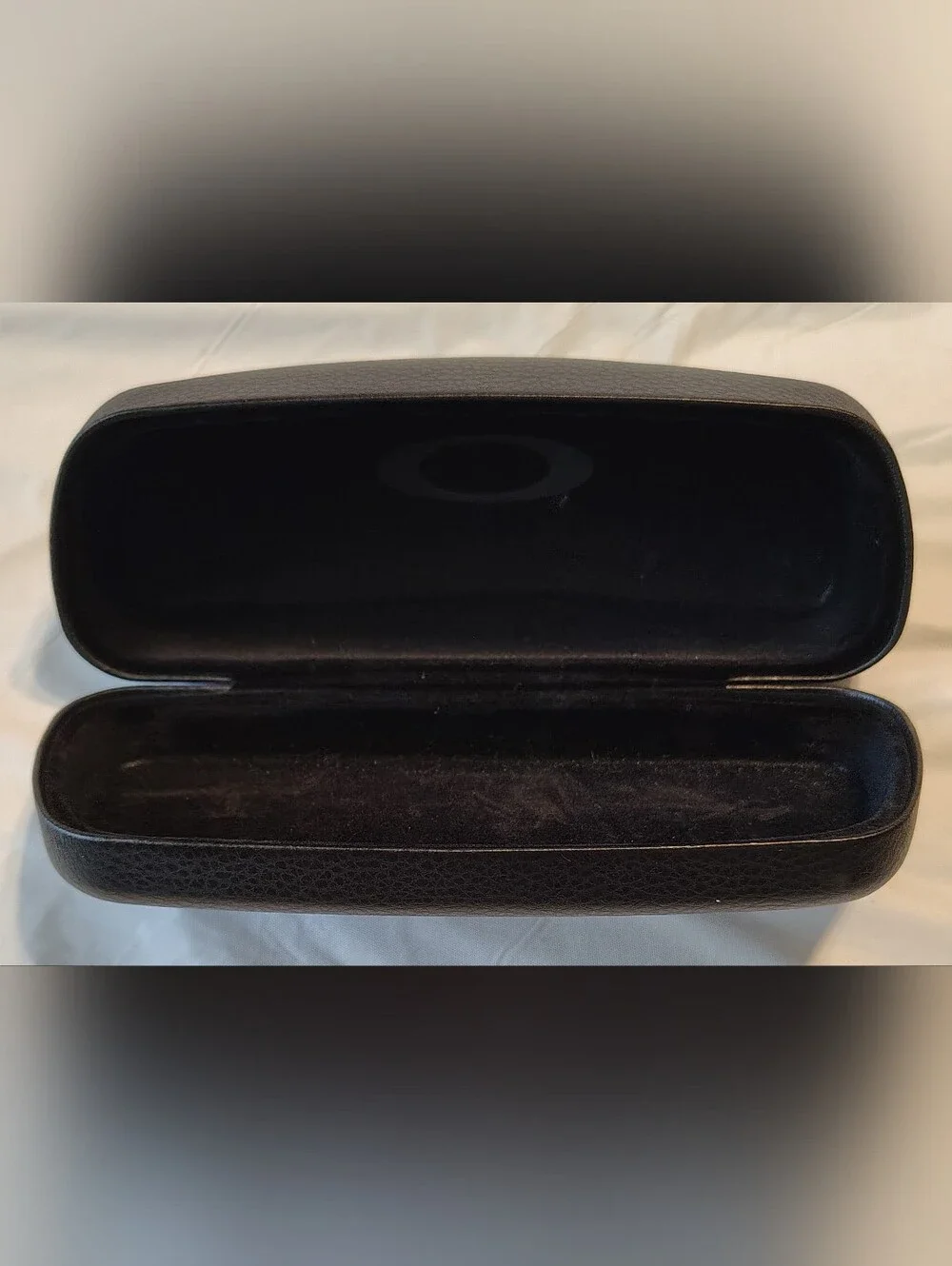 Oakley Black Hard Clamshell Eyeglass Case